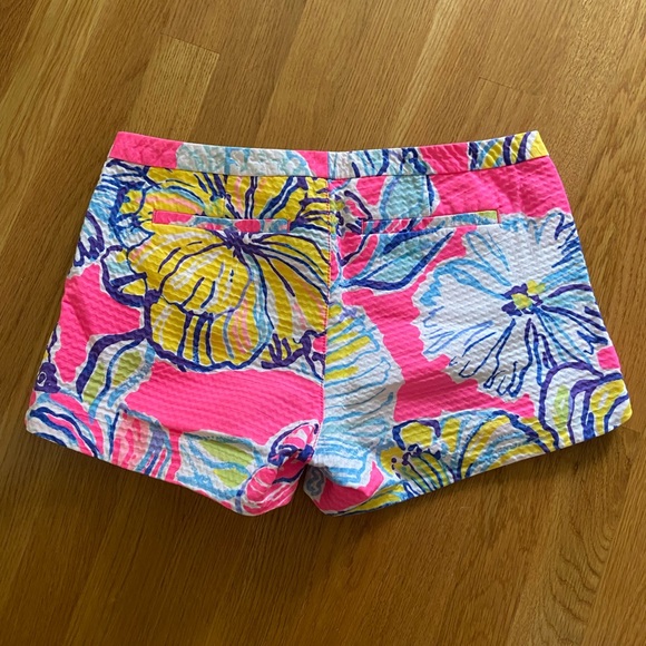 NWOT Lilly Pulitzer Adie Shorts In Swept by the Tides - Picture 3 of 4